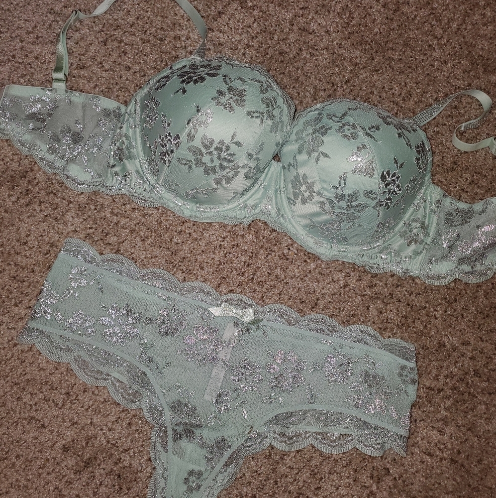 VS Dream Angels demi bra
